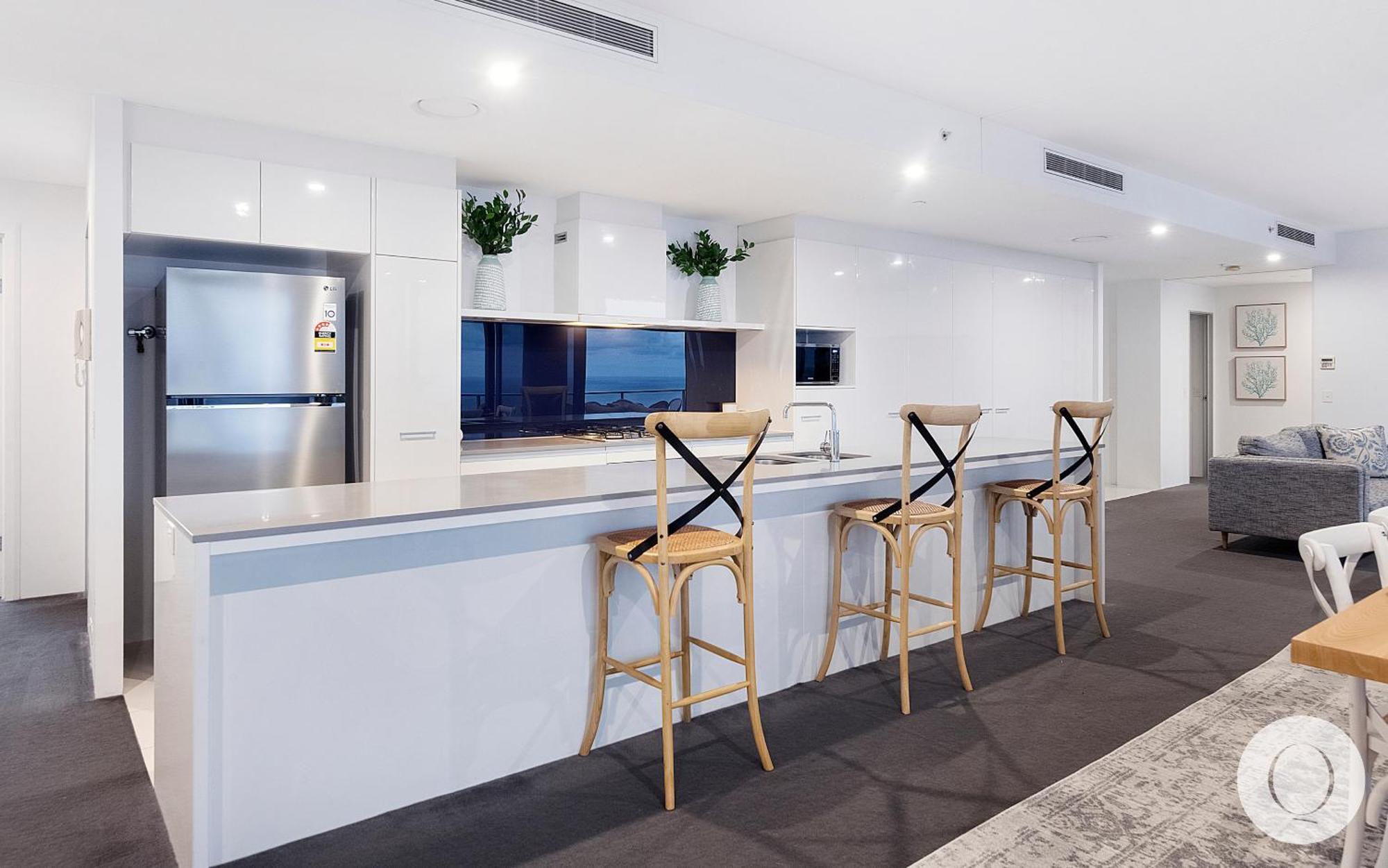 גולד קוסט 5 Bedroom Executive Sub Penthouse In The Heart Of Surfers With Full Ocean Views - Sleeps 12 - Circle On Cavill Amazing!! מראה חיצוני תמונה