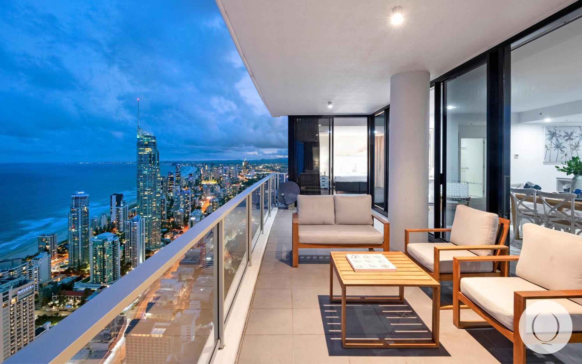 גולד קוסט 5 Bedroom Executive Sub Penthouse In The Heart Of Surfers With Full Ocean Views - Sleeps 12 - Circle On Cavill Amazing!! מראה חיצוני תמונה