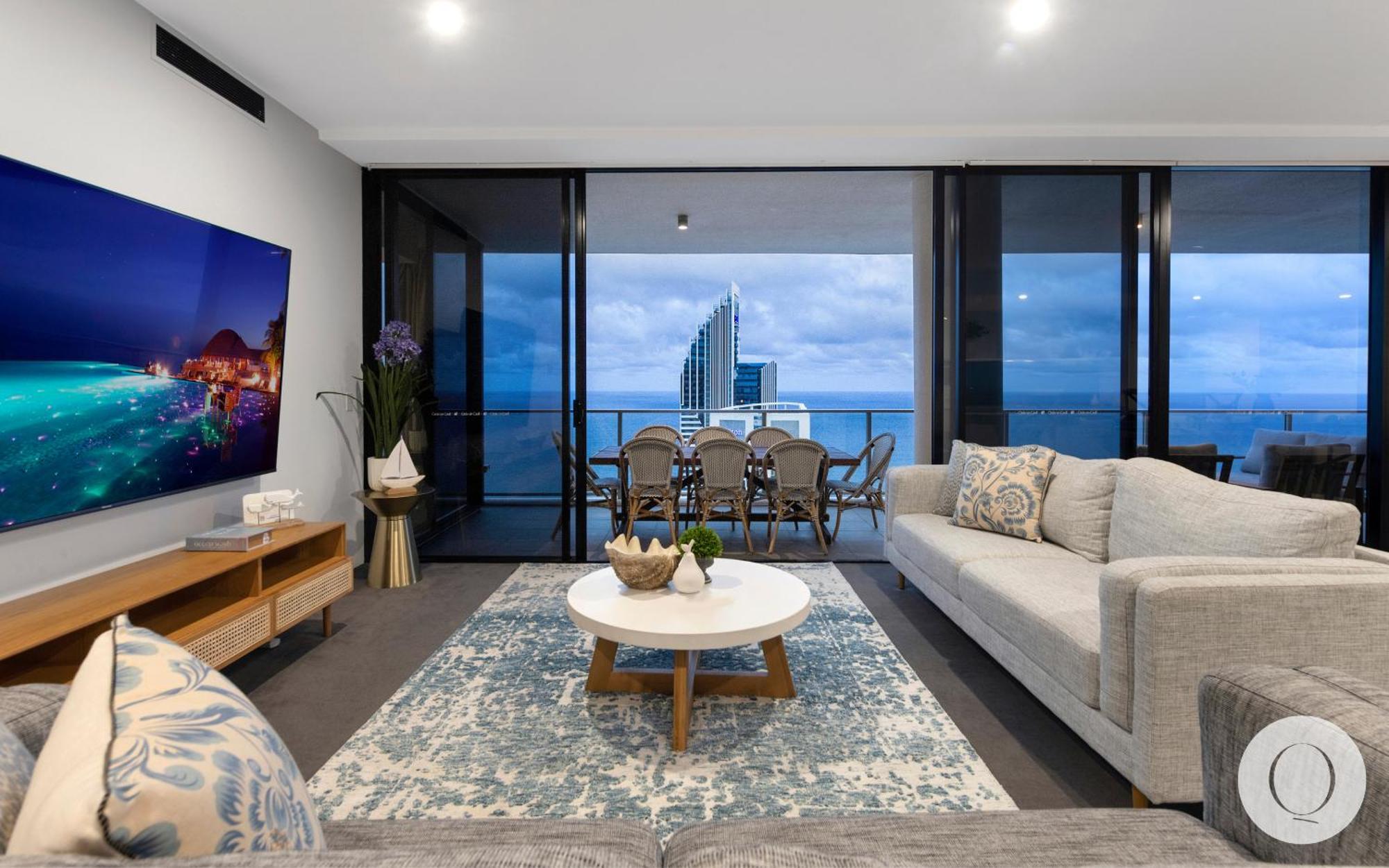גולד קוסט 5 Bedroom Executive Sub Penthouse In The Heart Of Surfers With Full Ocean Views - Sleeps 12 - Circle On Cavill Amazing!! מראה חיצוני תמונה