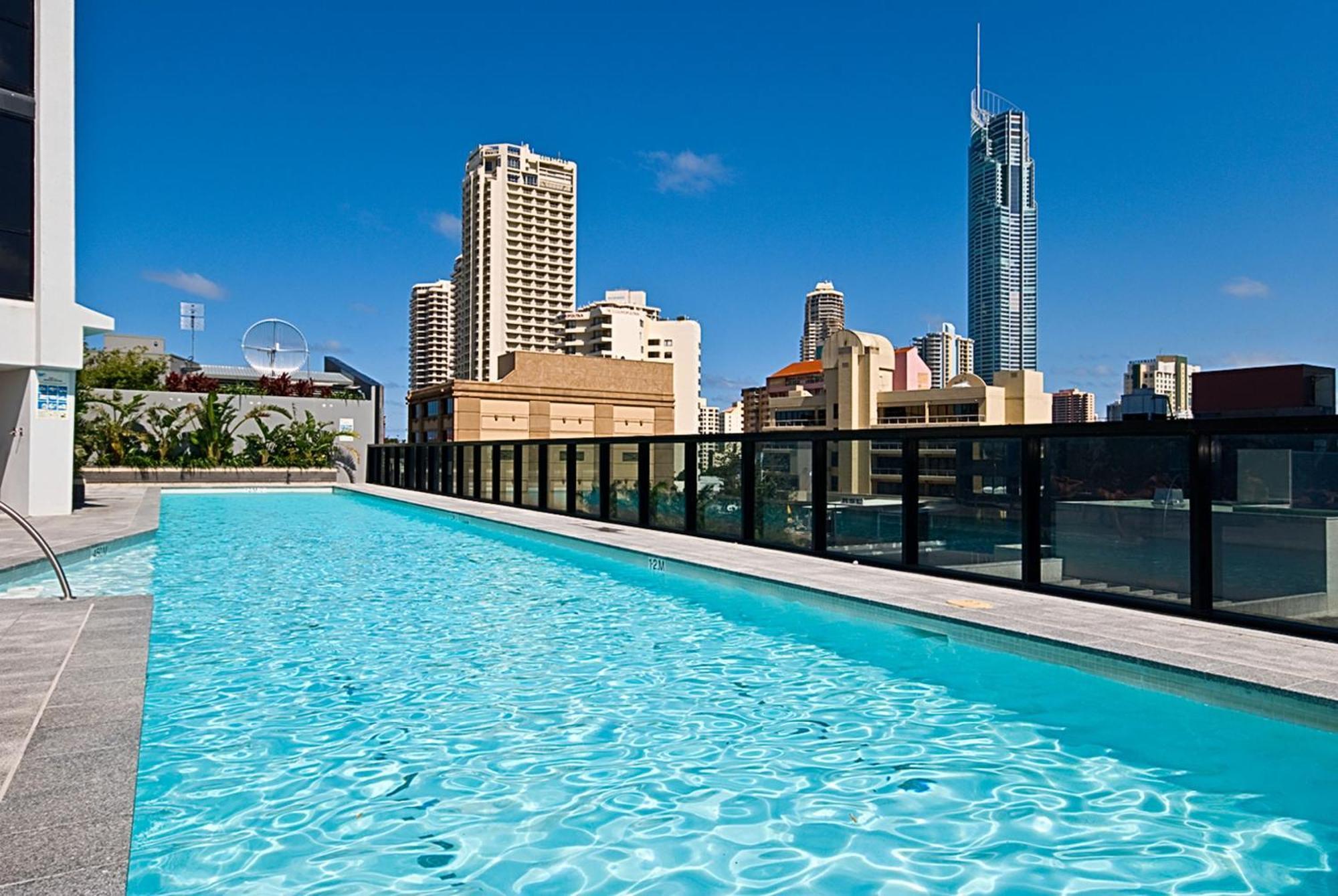 גולד קוסט 5 Bedroom Executive Sub Penthouse In The Heart Of Surfers With Full Ocean Views - Sleeps 12 - Circle On Cavill Amazing!! מראה חיצוני תמונה
