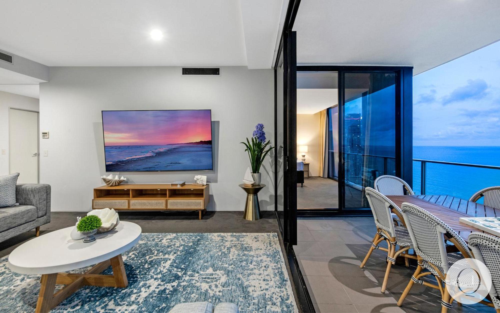 גולד קוסט 5 Bedroom Executive Sub Penthouse In The Heart Of Surfers With Full Ocean Views - Sleeps 12 - Circle On Cavill Amazing!! מראה חיצוני תמונה