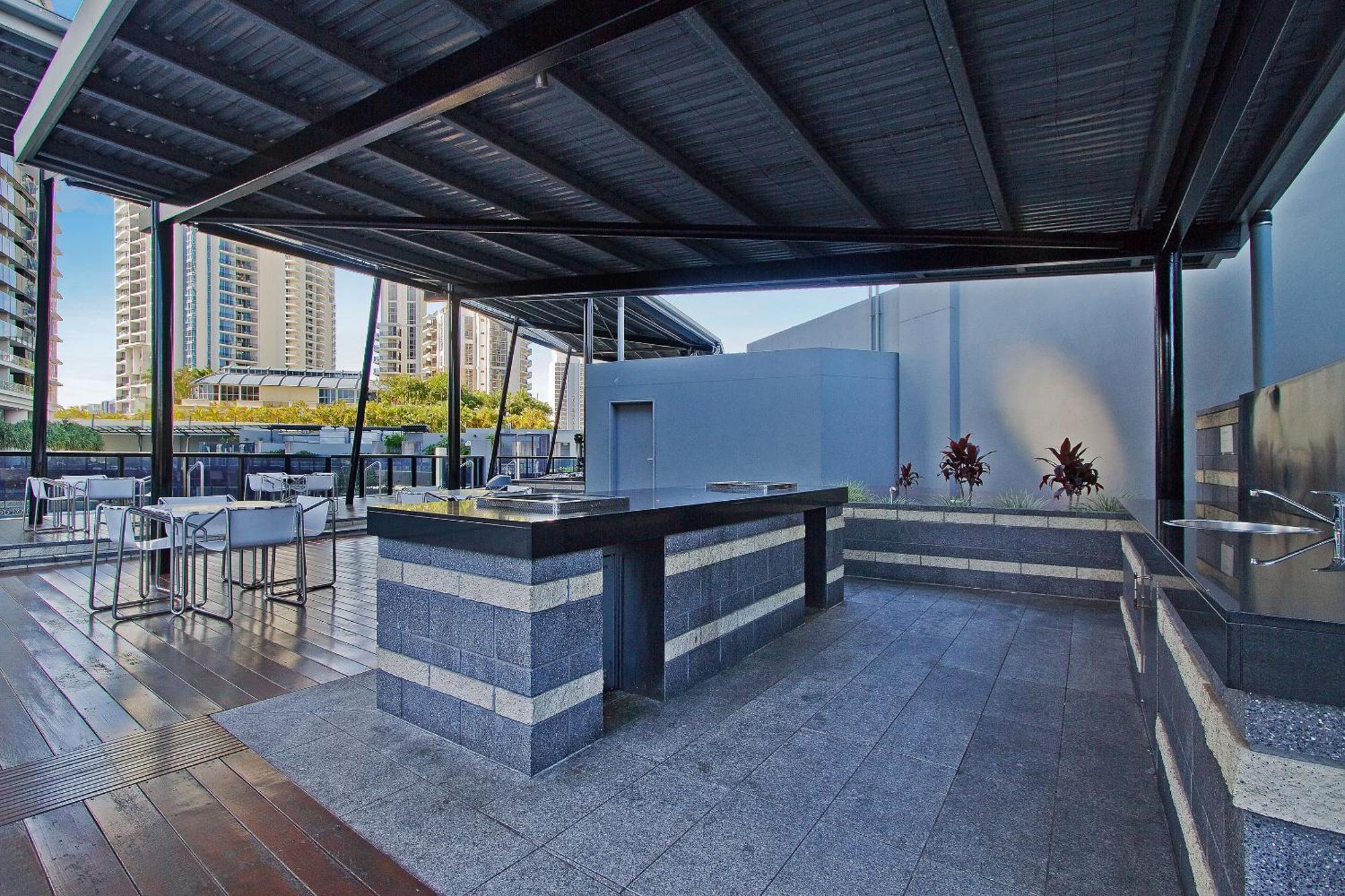 גולד קוסט 5 Bedroom Executive Sub Penthouse In The Heart Of Surfers With Full Ocean Views - Sleeps 12 - Circle On Cavill Amazing!! מראה חיצוני תמונה